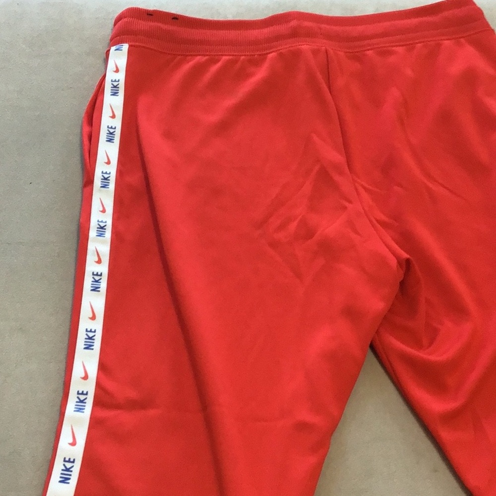 SOLD!! 😁 Nike ultra femme tropical theme track pants! Size Large - Picture 8 of 14